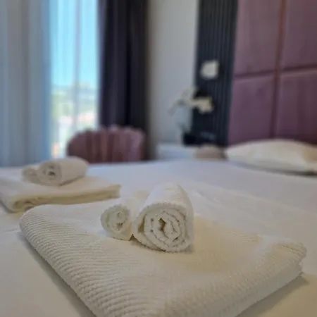 Sun In The Heart Of - Location - Free Private Parking Апартамент *