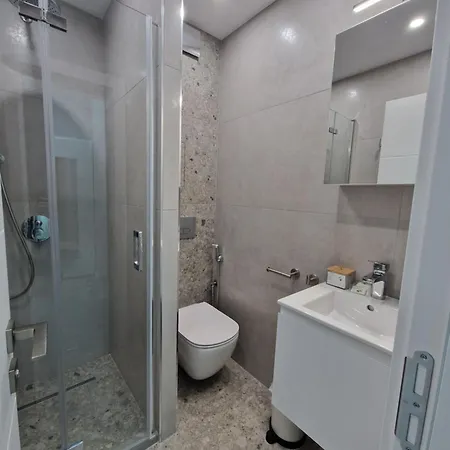 Sun In The Heart Of - Location - Free Private Parking Апартамент *